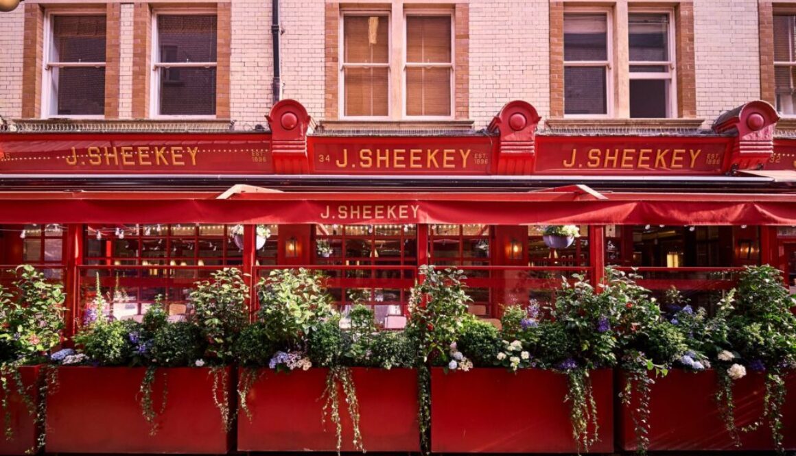 EV-J.SheekeyTerraceLaunch-12may25-G1330783-GB-scaled
